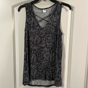 Old Navy Sleeveless Shirt- size small